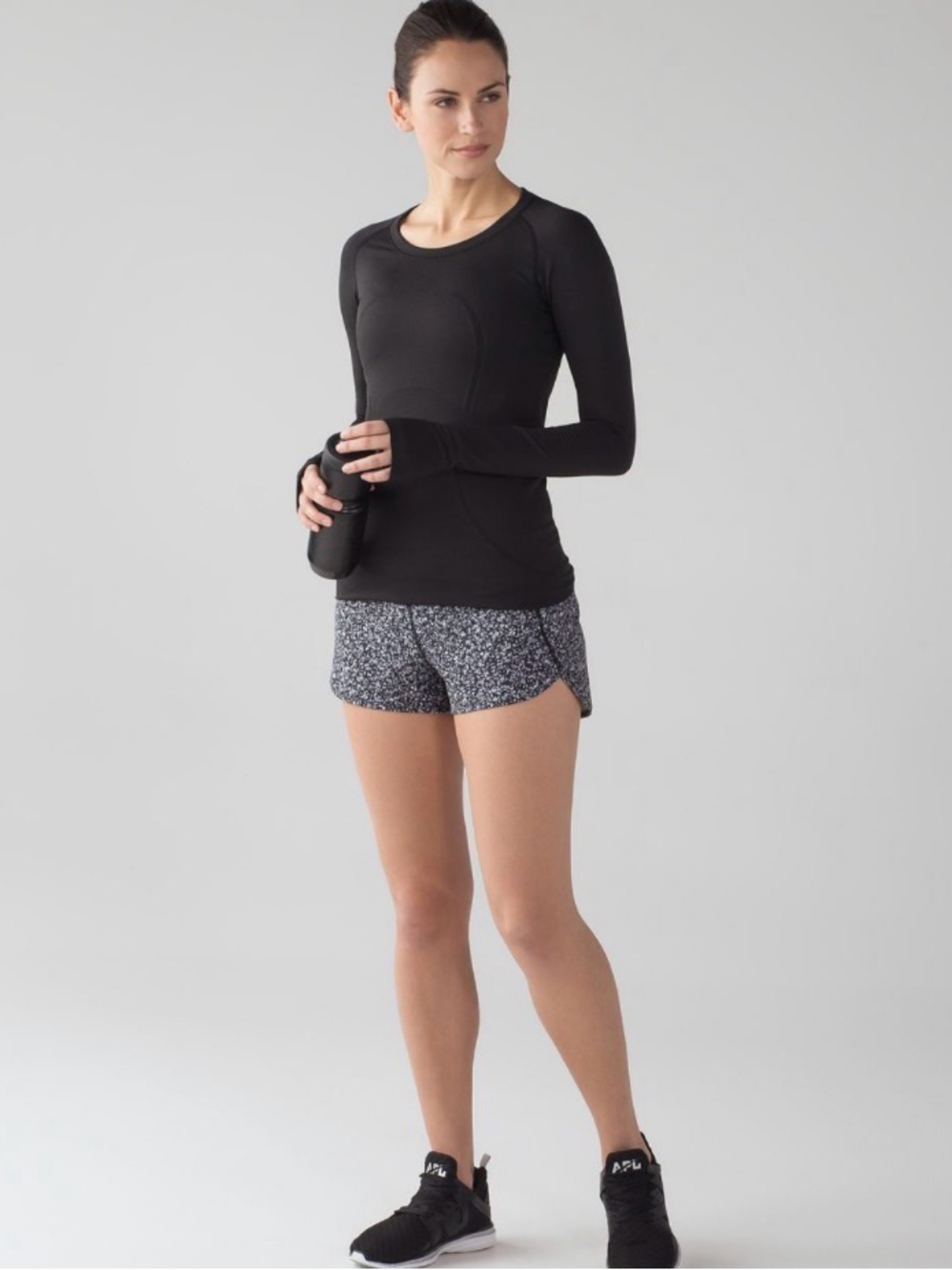 Lululemon Speed Short in Daisy Dust Alpine